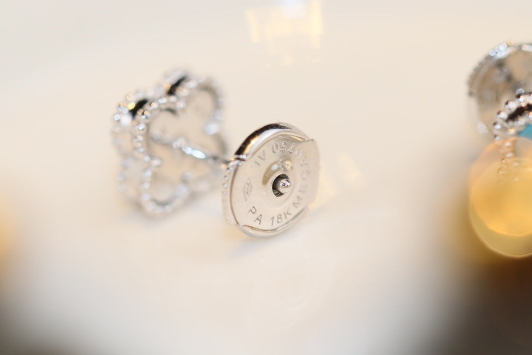 Mystic CLOVER MINI ターコイズ シルバー スタッドピアス