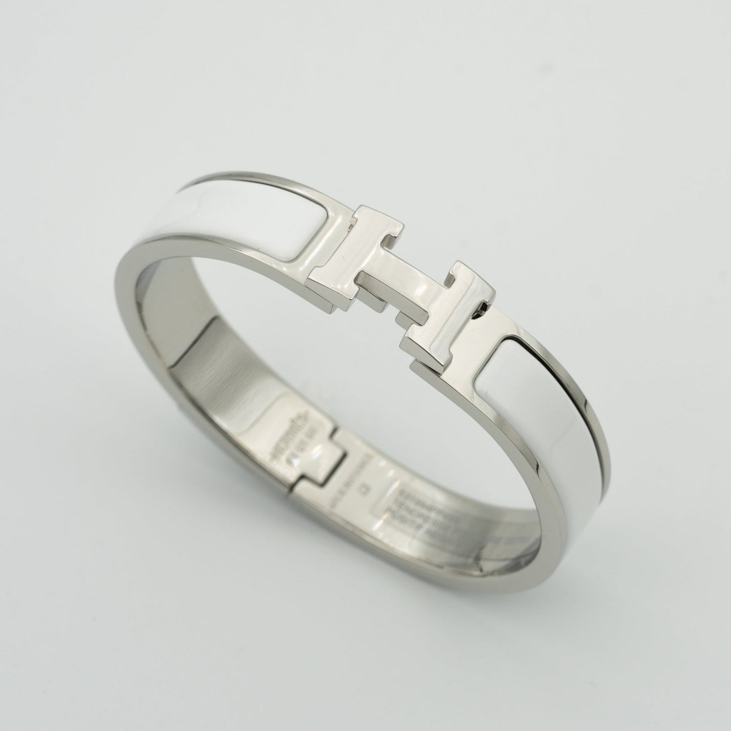 Mysitc H WHITE BRACELET