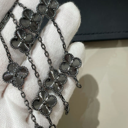 [Mysitc ]New CLOVER 5 MOTIF BLACK BRACELET