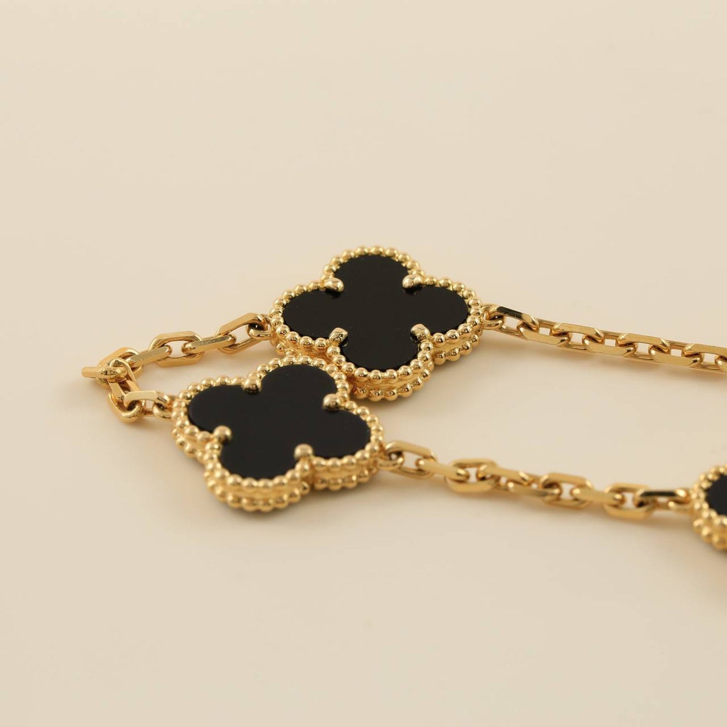 [Mysitc ]New CLOVER 5 MOTIF ONYXS BRACELET COLLECTION