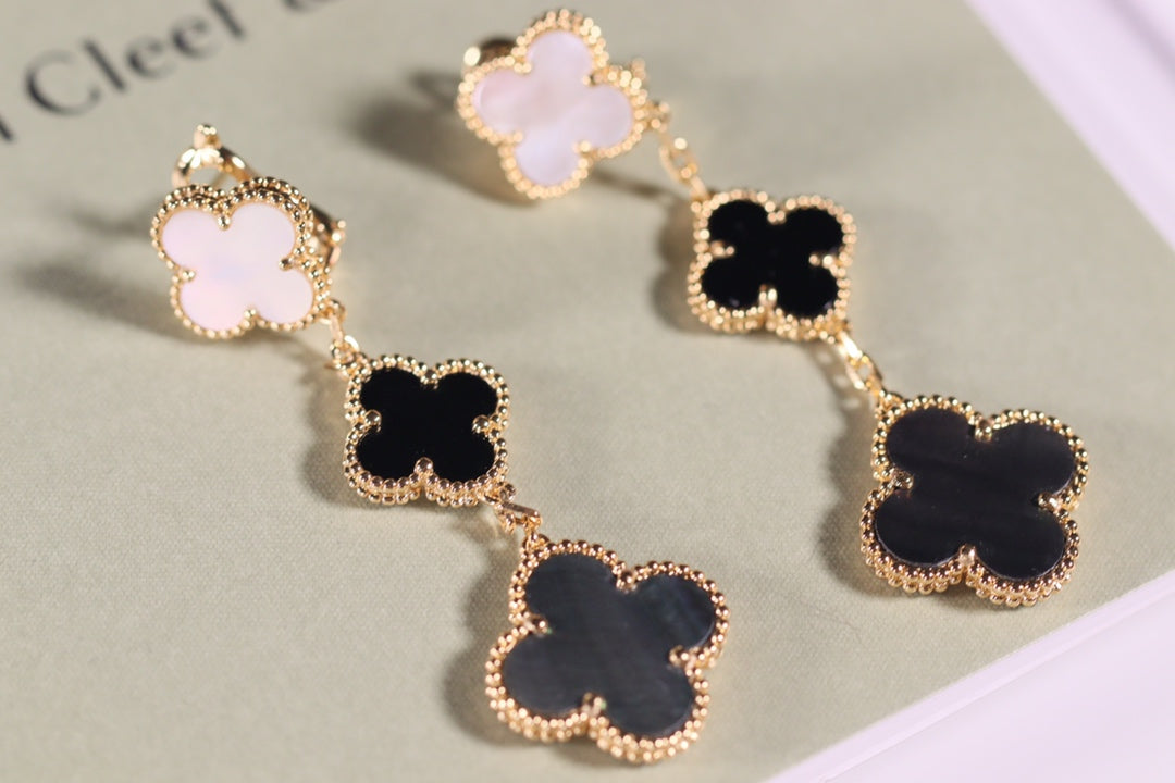 Mysitc CLOVER EARRINGS GOLD ONYX MOP 3 MOTIF