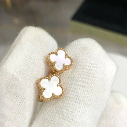 ミスティック クローバー ミニ 9.5MM ホワイト マザーオブパール イヤリング