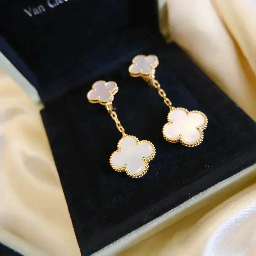 Mysitc CLOVER 2 MOTIF WHITE MOP EARRINGS