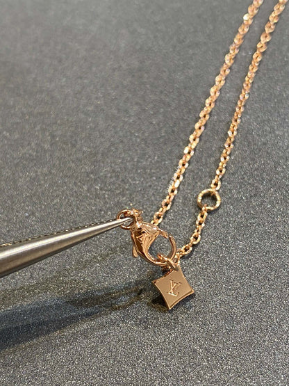 Mysitc STAR DIAMOND NECKALCE