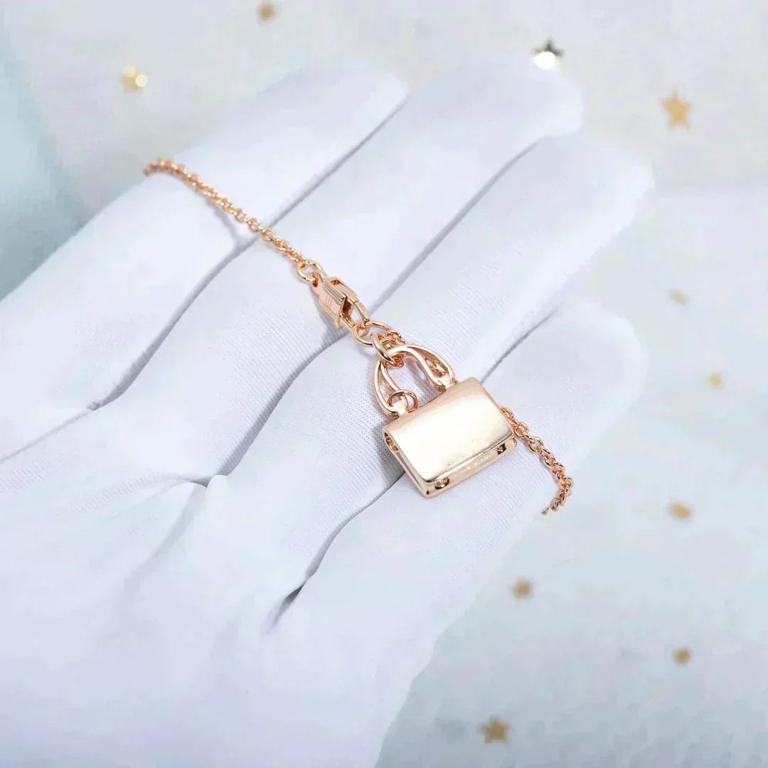 Mysitc AMULETTE PEDANT ROSE GOLD NECKLACE