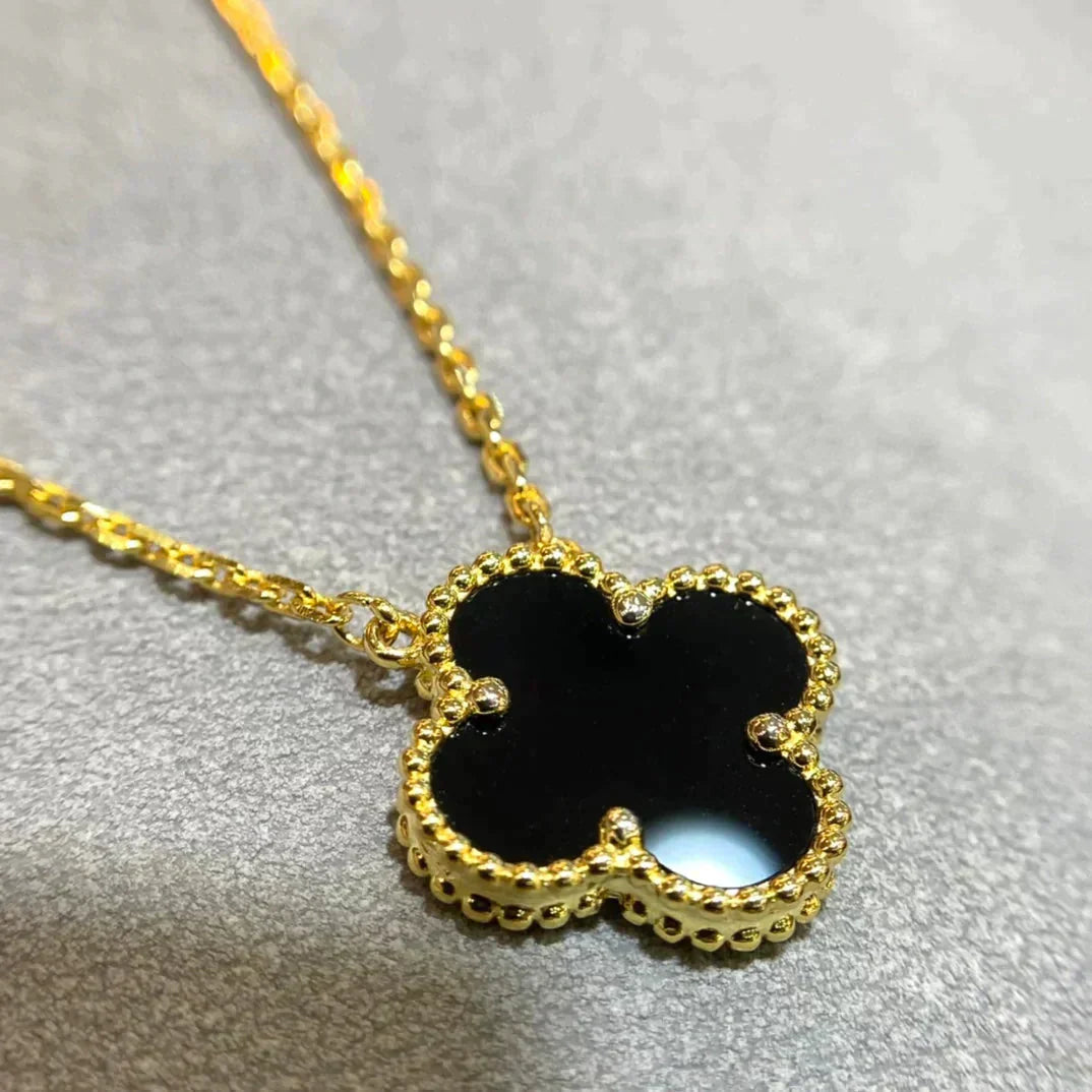 Mysitc CLOVER 15MM BLACK ONYX SINGLE FLOWER NECKLACE