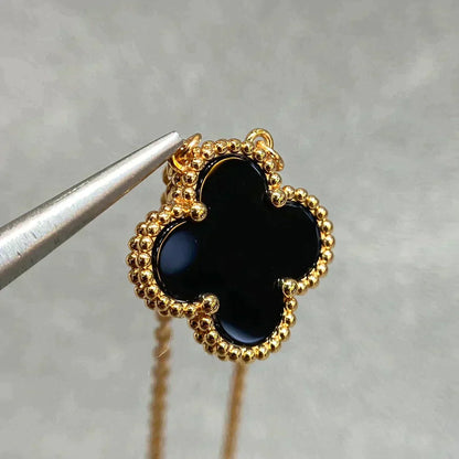 Mysitc CLOVER 15MM BLACK ONYX SINGLE FLOWER NECKLACE