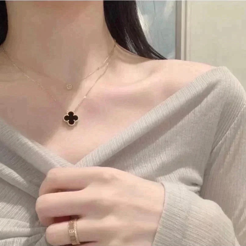 Mysitc CLOVER 15MM BLACK ONYX SINGLE FLOWER NECKLACE