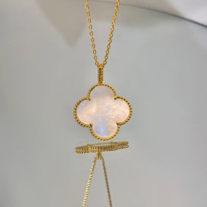 Mysitc CLOVER 25MM MOP LARGE PENDANT NECKLACE