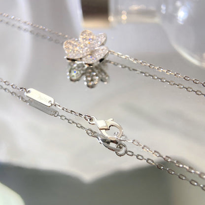 Mysitc FLOWER DIAMOND NECKLACE