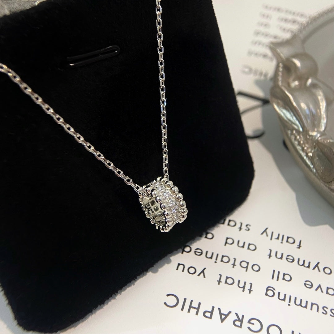 Mysitc PERLEE DIAMOND NECKLACE