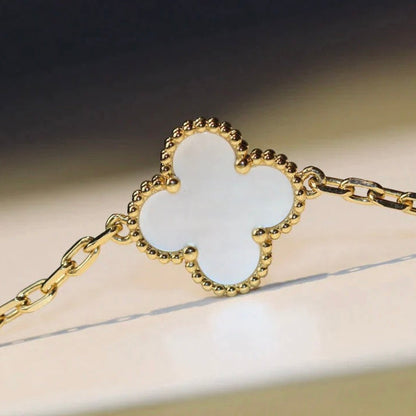 Mysitc CLOVER 20 MOTIFS WHITE MOP NECKLACE