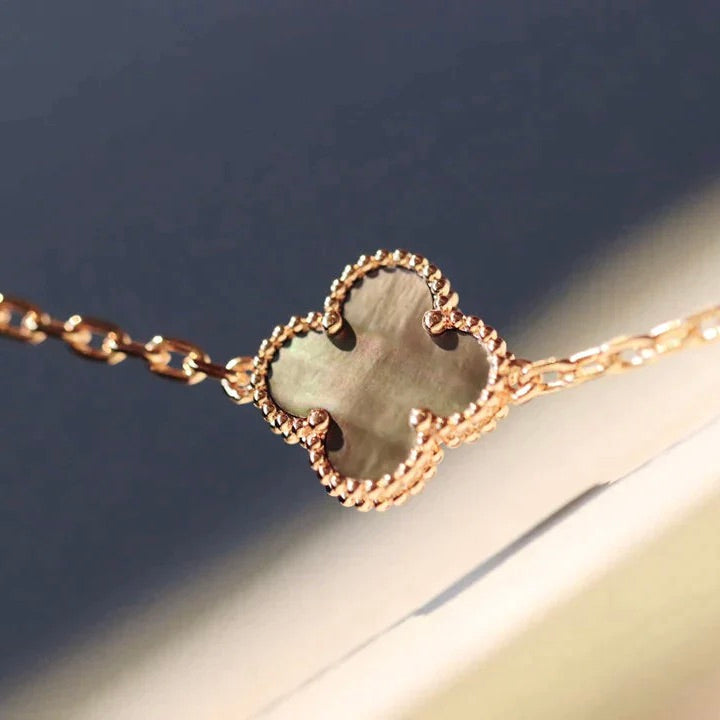 Mysitc CLOVER 20 MOTIFS LASER DIAMOND NECKLACE