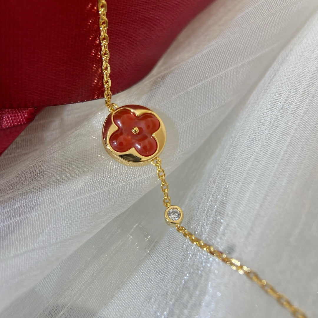 Mysitc SUN PEDANT CARNELIAN BRACELET