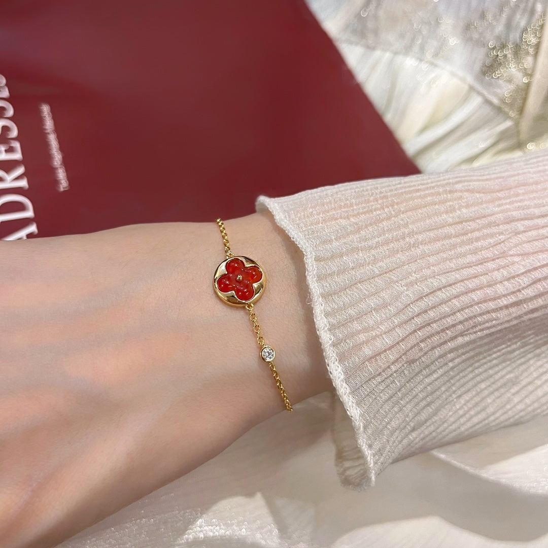 Mysitc SUN PEDANT CARNELIAN BRACELET