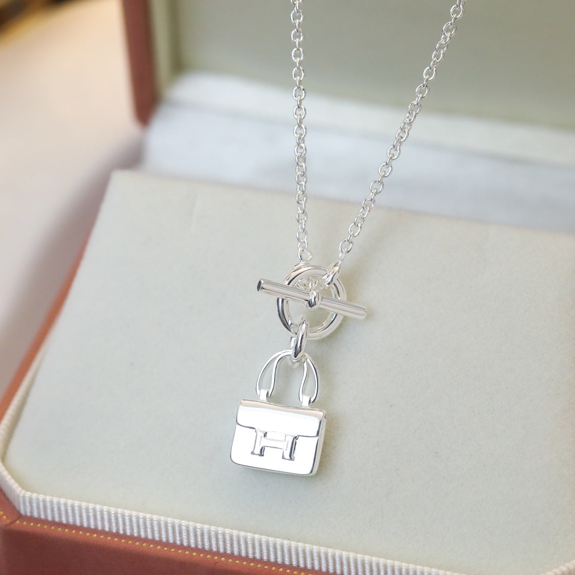 Mysitc POP H PEDANT SILVER NECKLACE