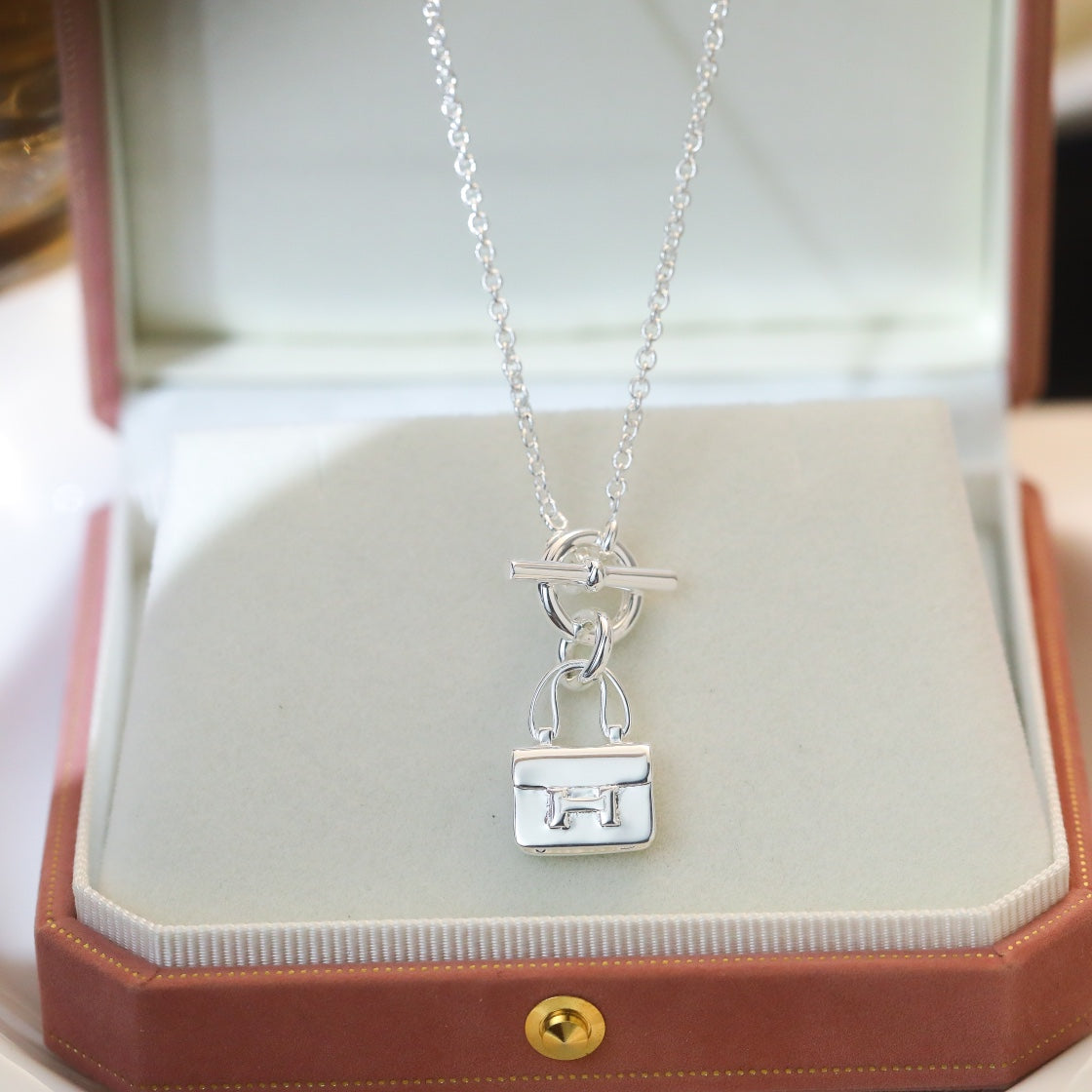 Mysitc POP H PEDANT SILVER NECKLACE