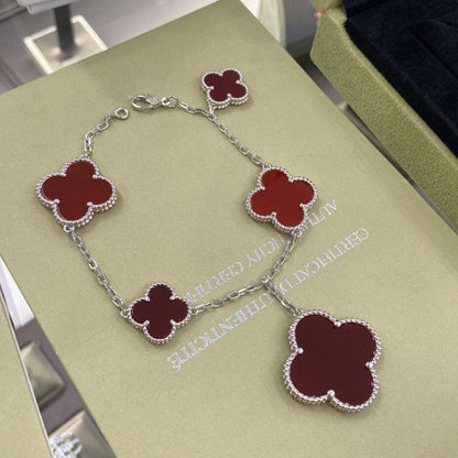 Mysitc CLOVER 5 MOTIFS SIVLER CARNELIAN BRACELET