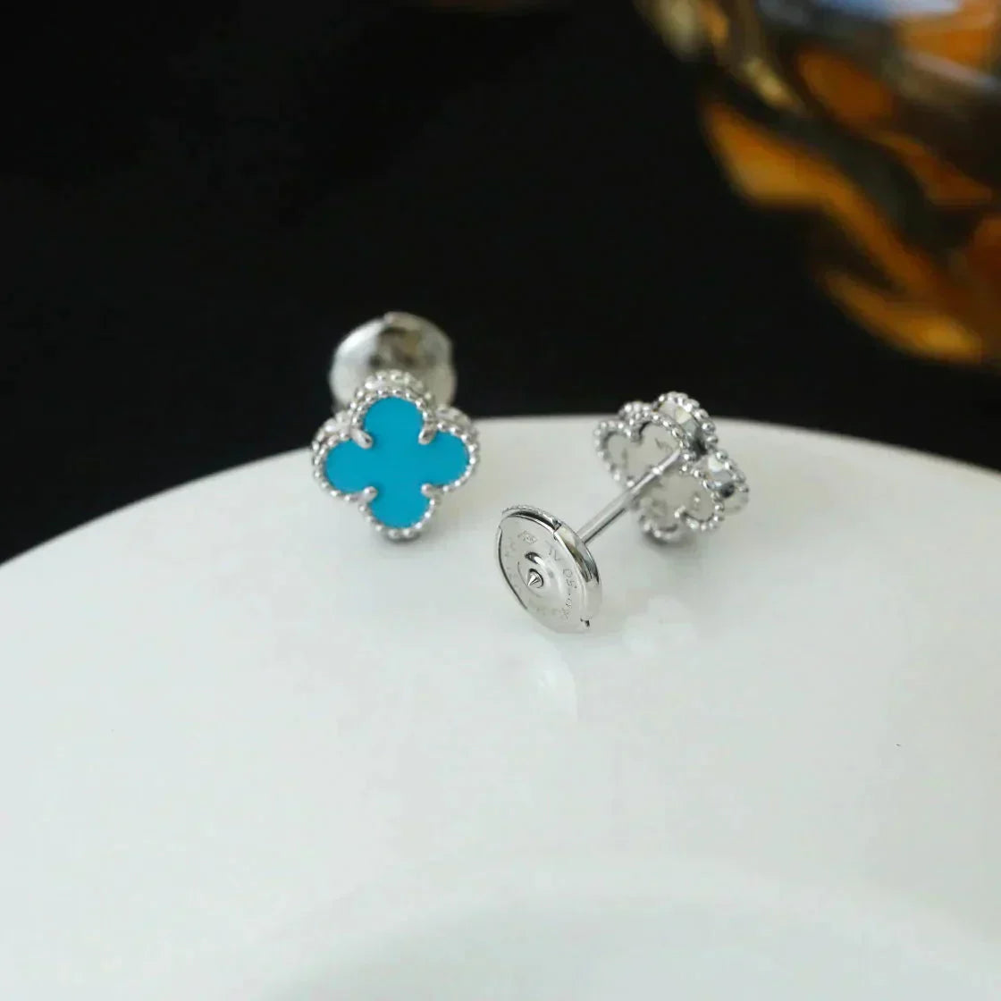 ミスティック クローバー ミニ 9.5MM オニキス スタッドピアス シルバー
