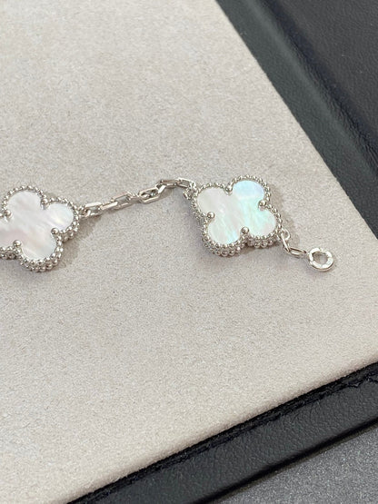 [Mysitc ]New CLOVER WHITE PEARL MOP 5 MOTIF BRACELET COLLECTION