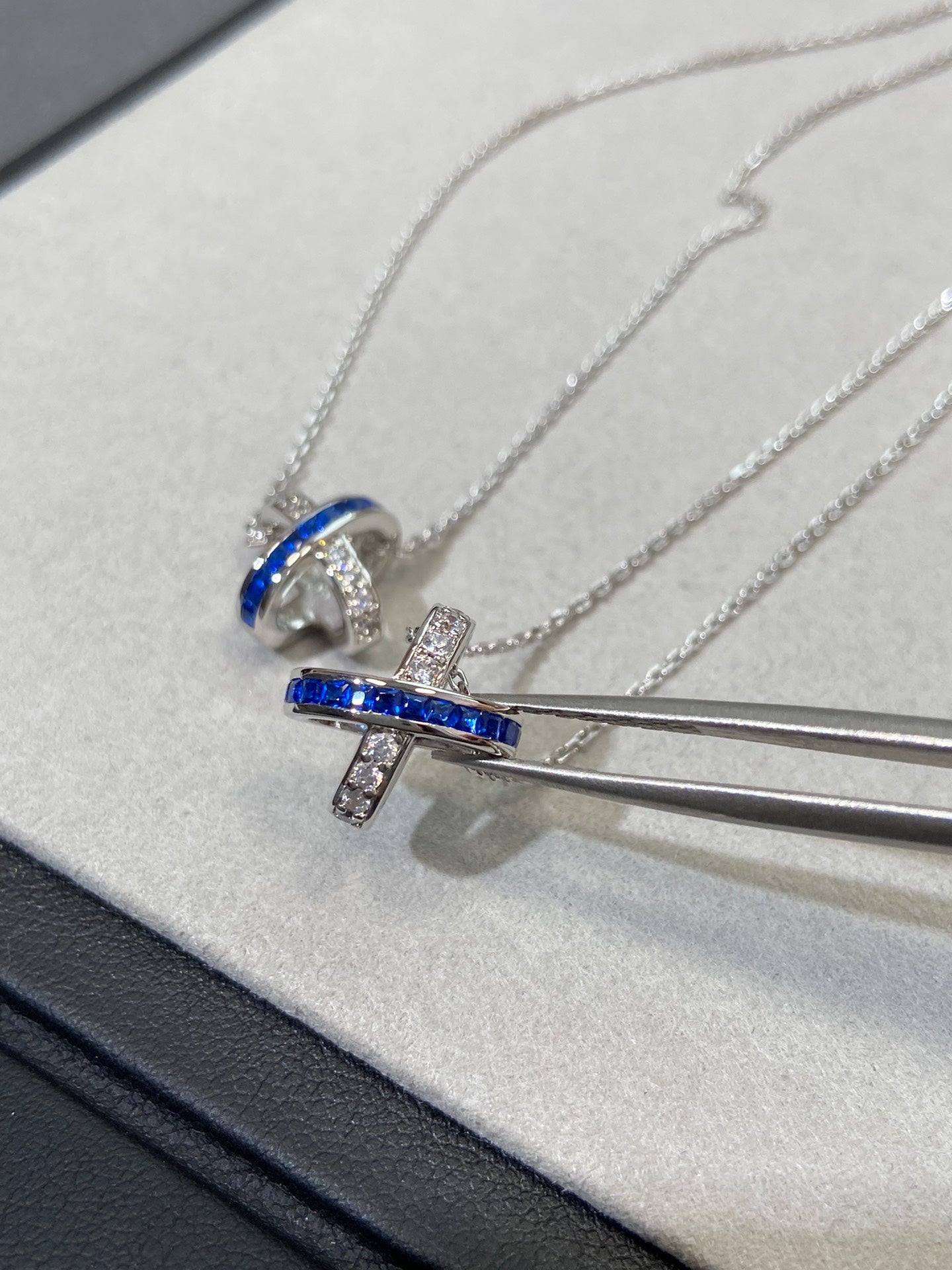 Mystic LIENS DIAMOND SILVER NECKLACE
