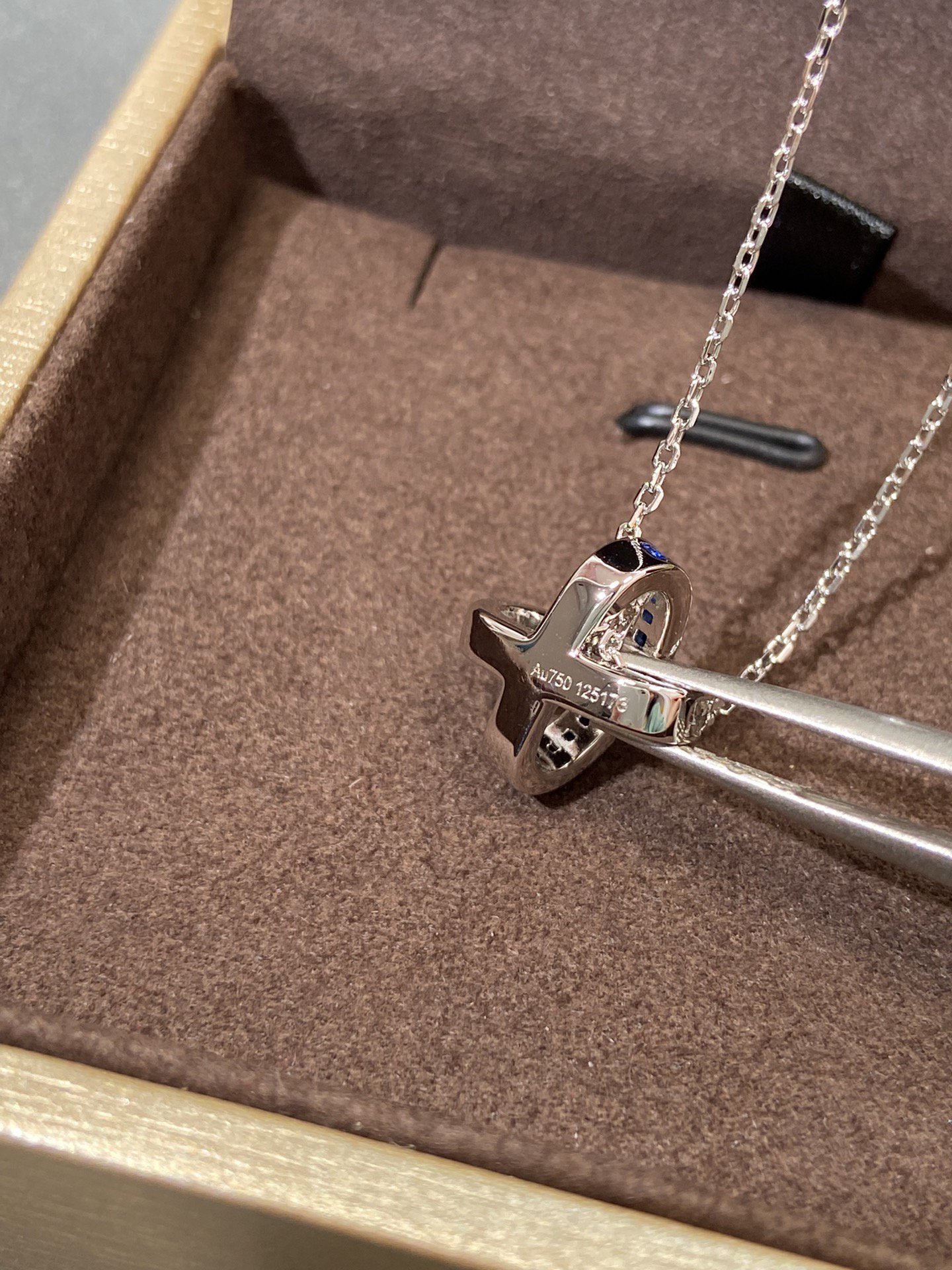Mystic LIENS DIAMOND SILVER NECKLACE