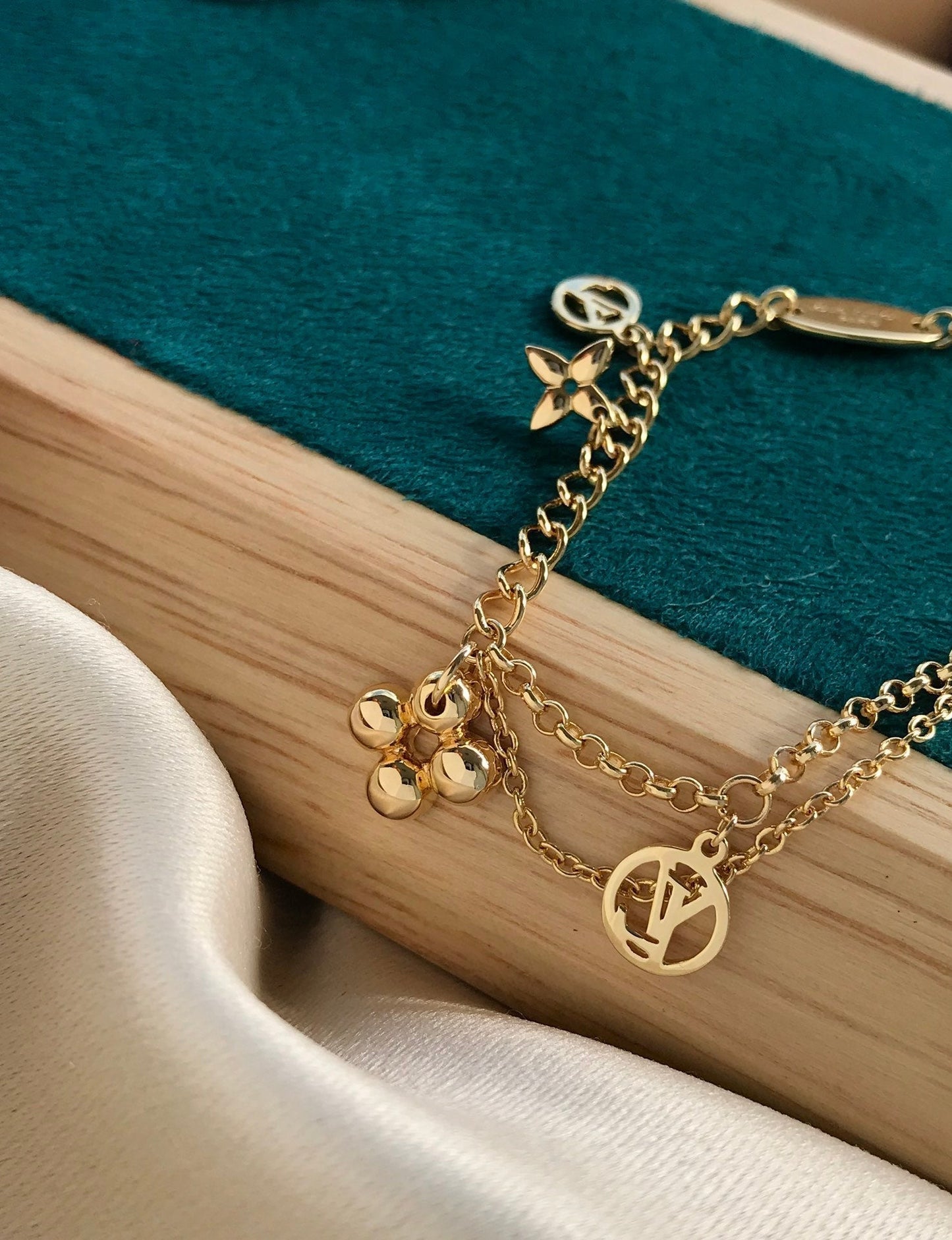 Mysitc BLOOMING PINK GOLD MOP BRACELET