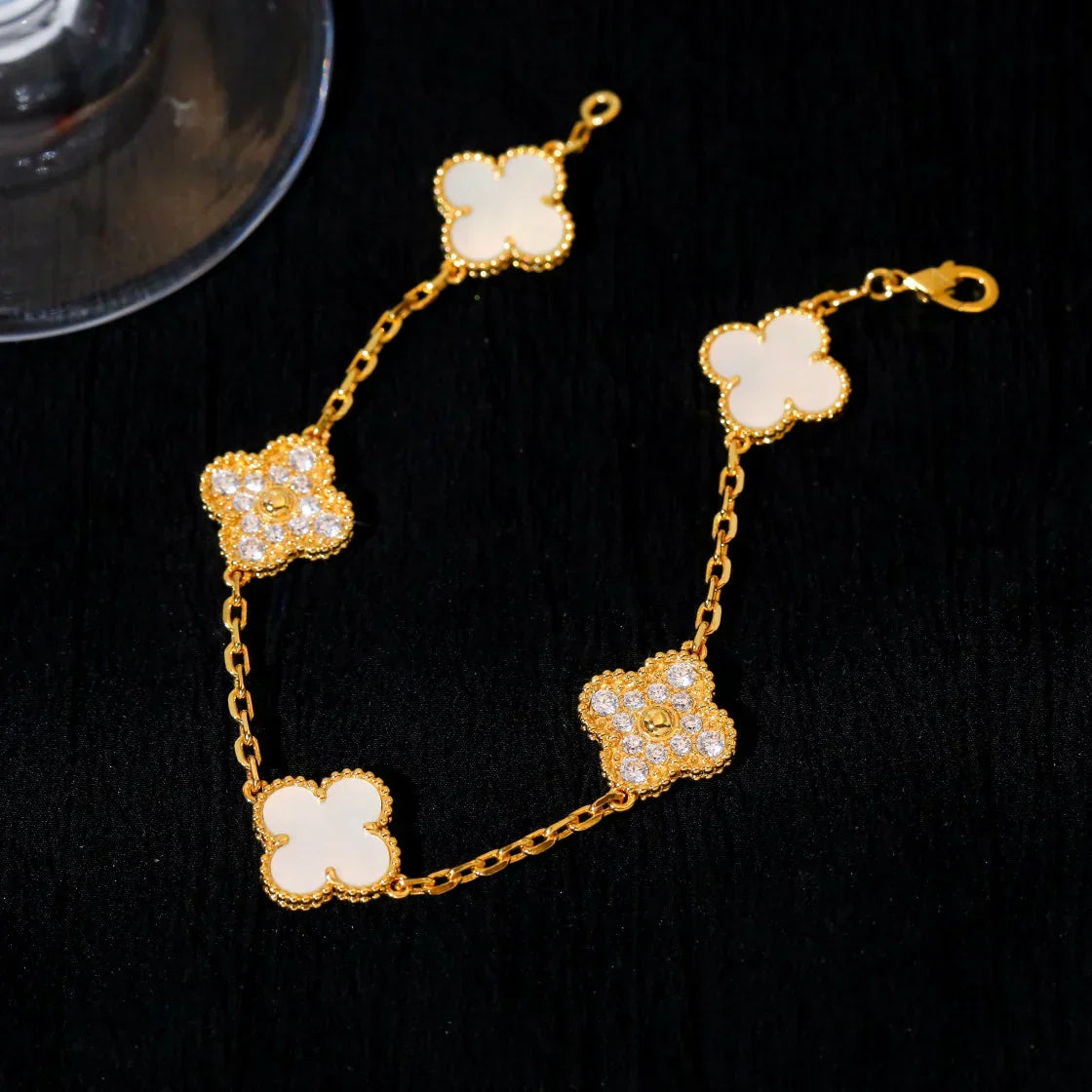 [Mysitc ]New CLOVER WHITE PEARL MOP 5 MOTIF BRACELET COLLECTION