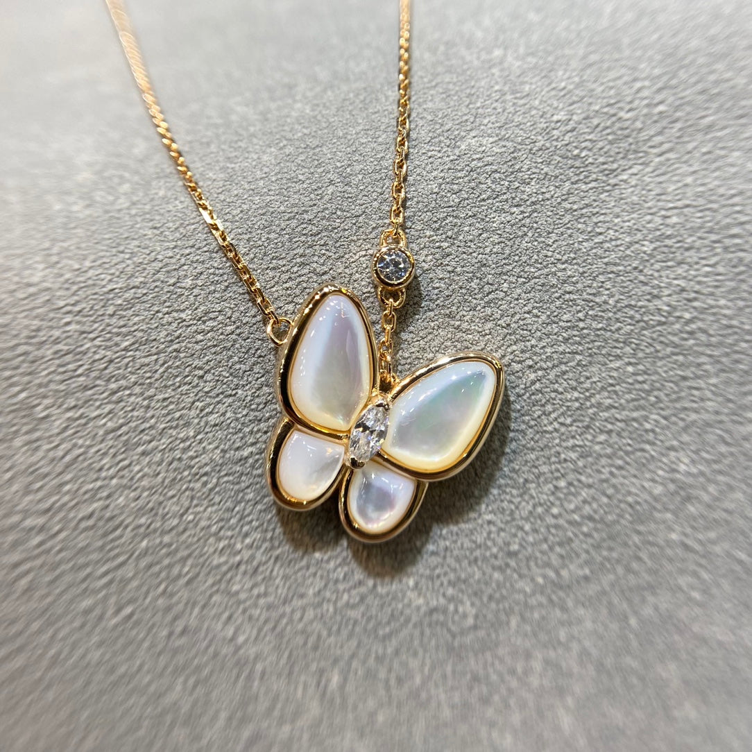 Mysitc BUTTERFLY MOP DIAMOND NECKLACE