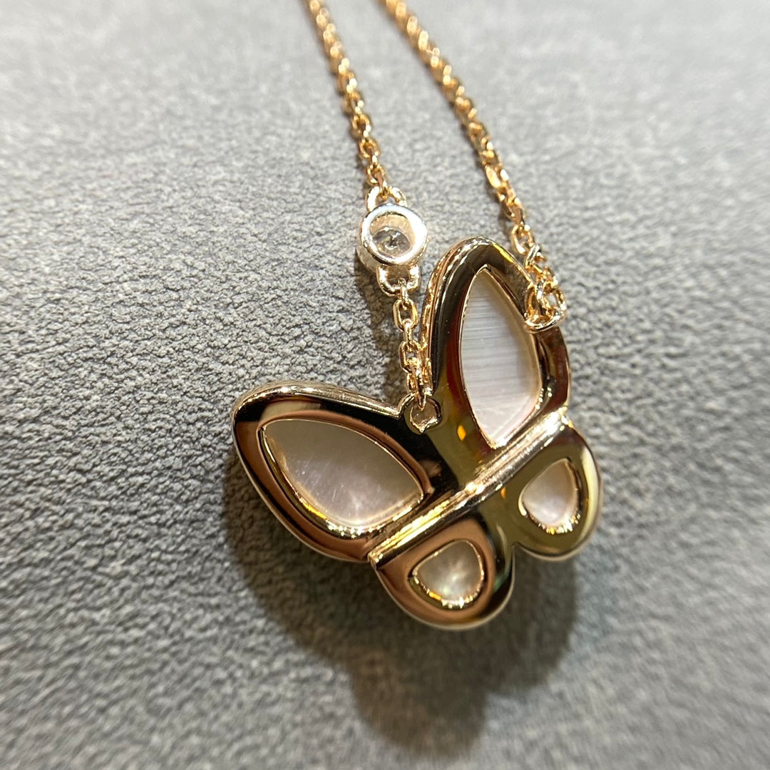 Mysitc BUTTERFLY MOP DIAMOND NECKLACE