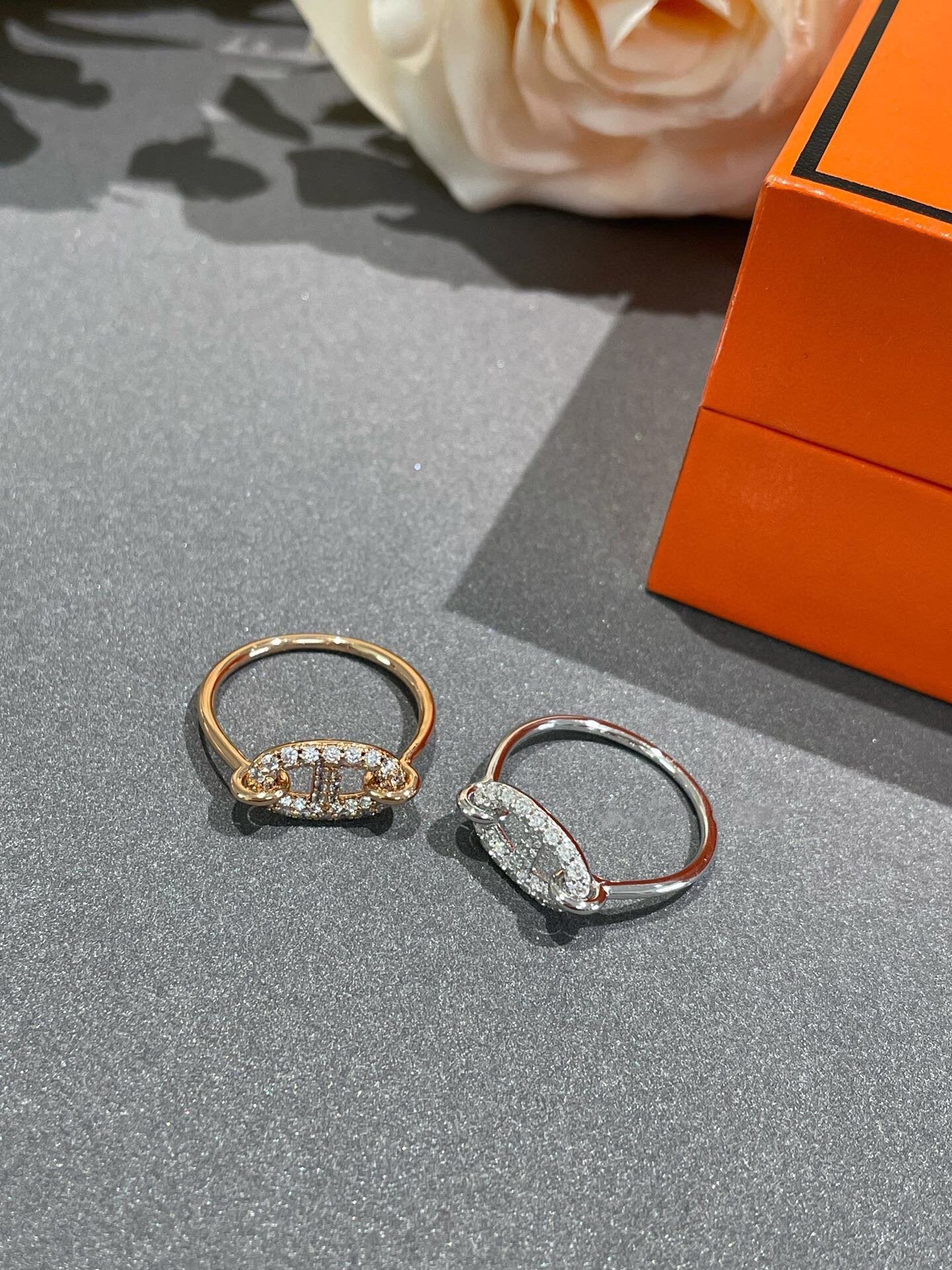 Mysitc RONDE SMALL DIAMOND RING