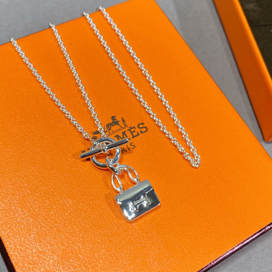 Mysitc CONSTANCE PEDANT SILVER NECKLACE