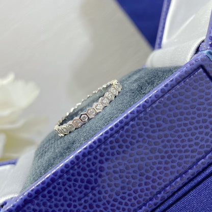 Mysitc BEE LOVE DIAMOND PAVED SMALL RING