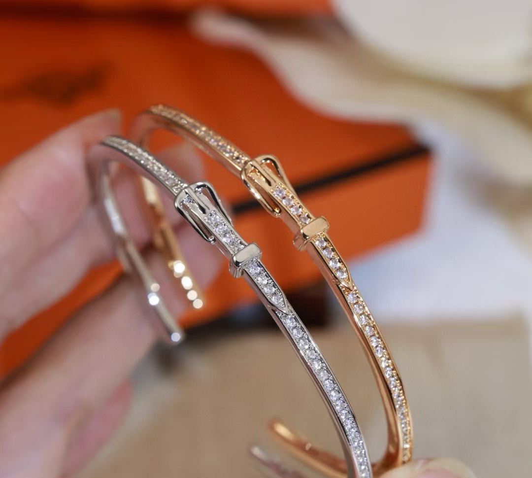 [Mysitc ] DIAMOND-ENCRUSTED BRACELET THREE COLORS