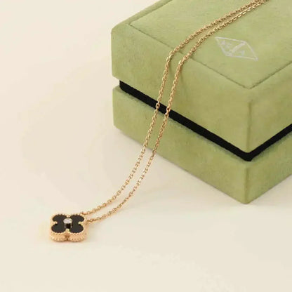 Mysitc CLOVER 15MM DIAMOND ONYX NECKLACE