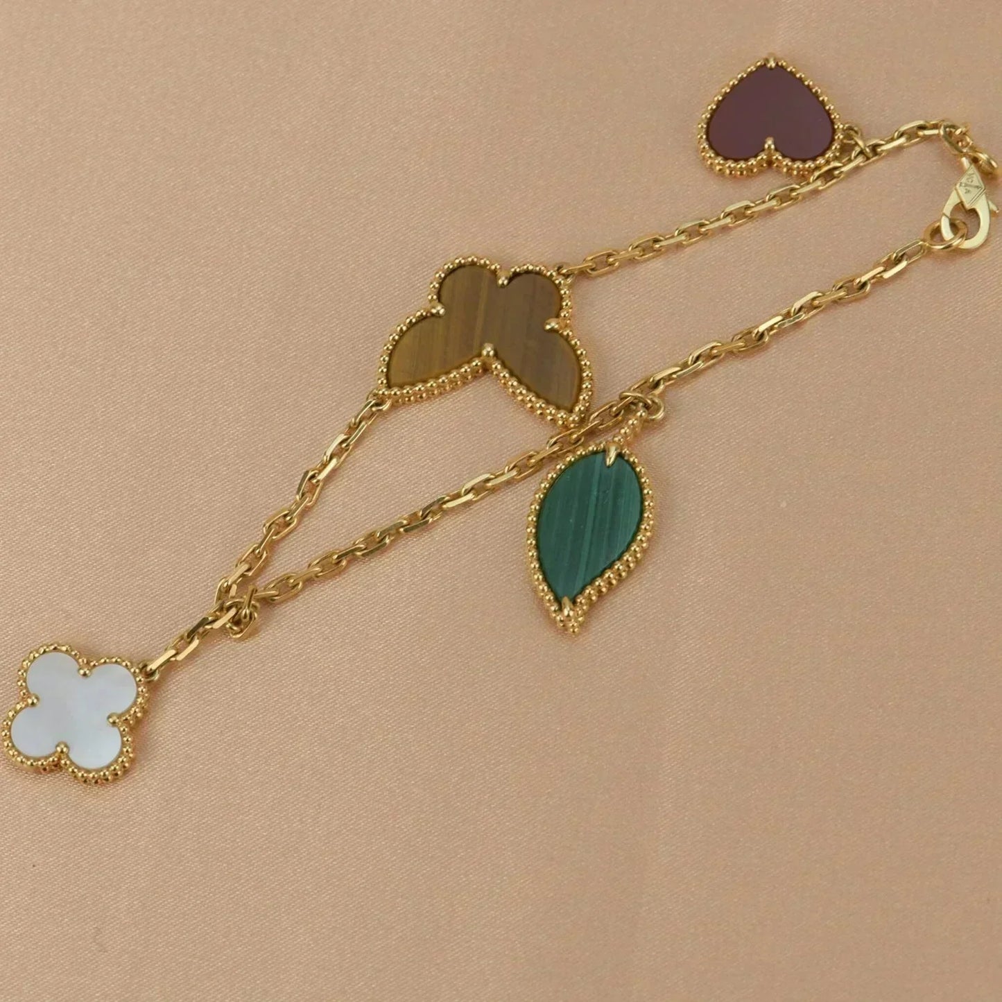 Mystic LUCKY SPRING 5モチーフ ゴールドブレスレット