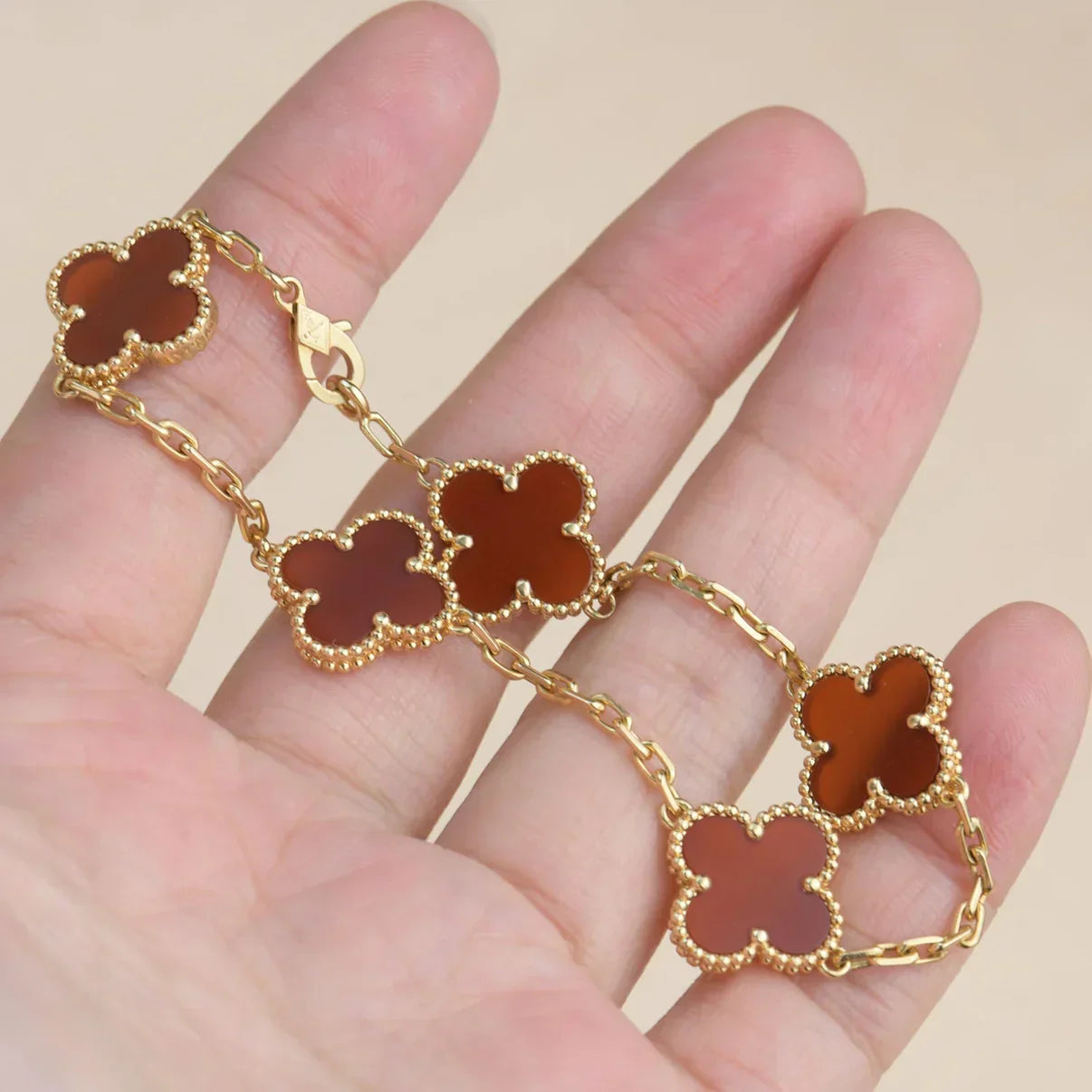 [Mysitc ]New  CLOVER 5 MOTIF RED CORNELIAN BRACELET COLLECTION