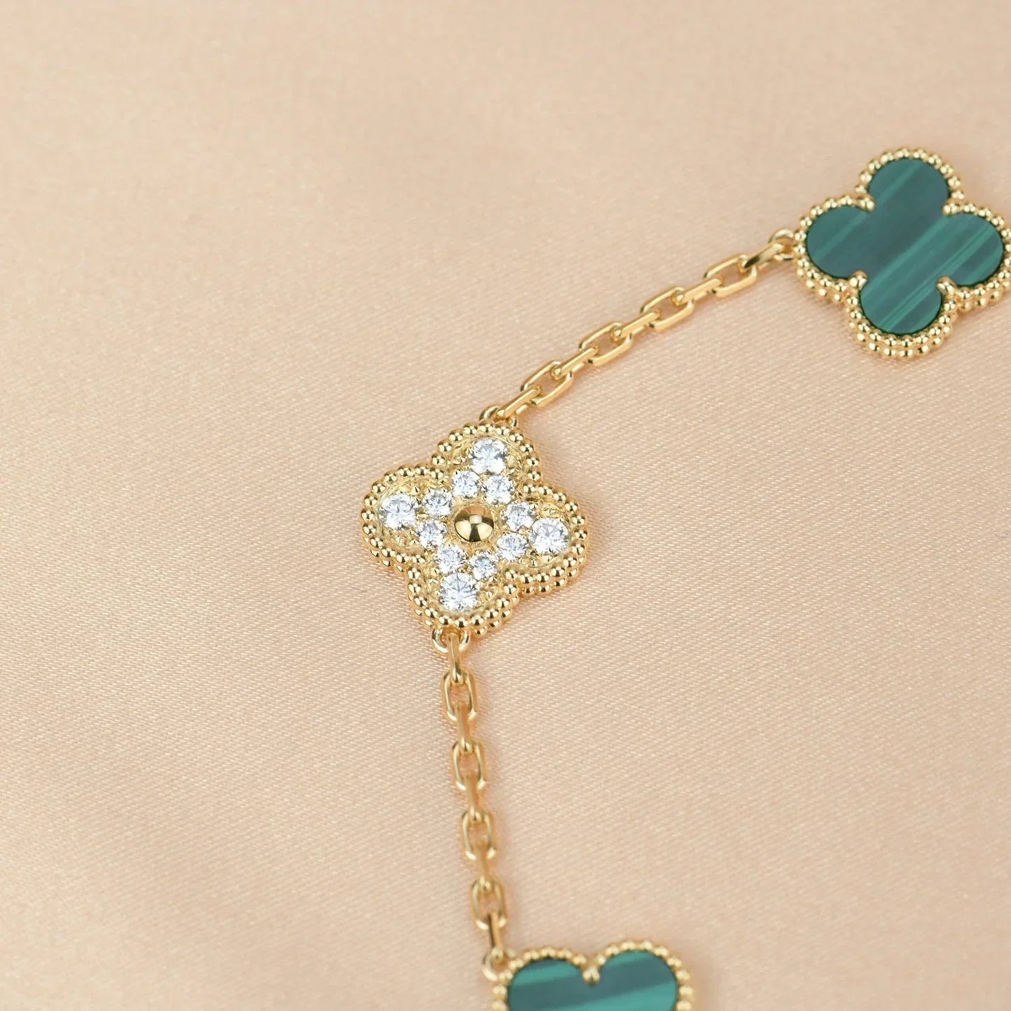 [Mysitc ]New  CLOVER 5 MOTIF MALACHITE BRACELET COLLECTION
