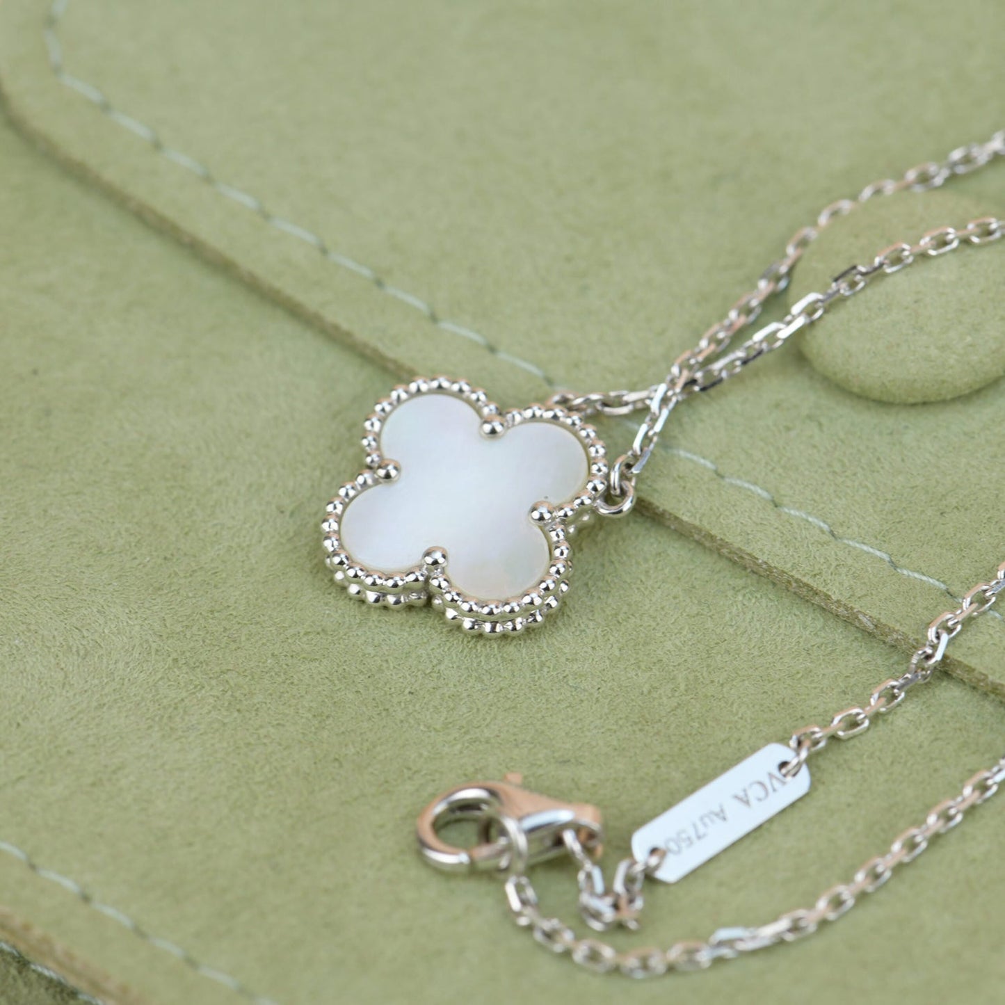 Mysitc CLOVER  15MM WHITE MOTHER-OF-PEARL SILVER