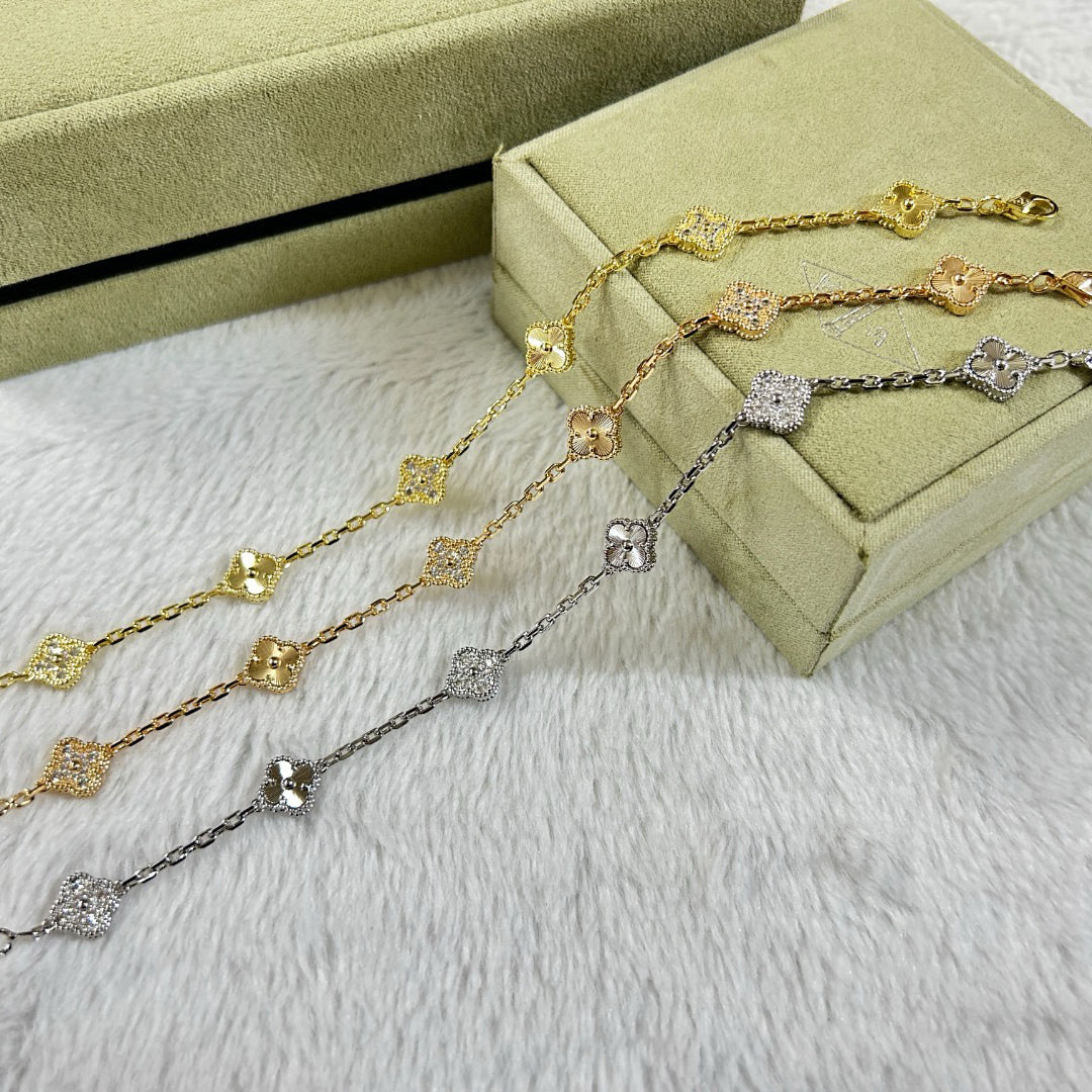 [Mysitc ]CLOVER 6 MOTIF DIAMOND LASER BRACELET