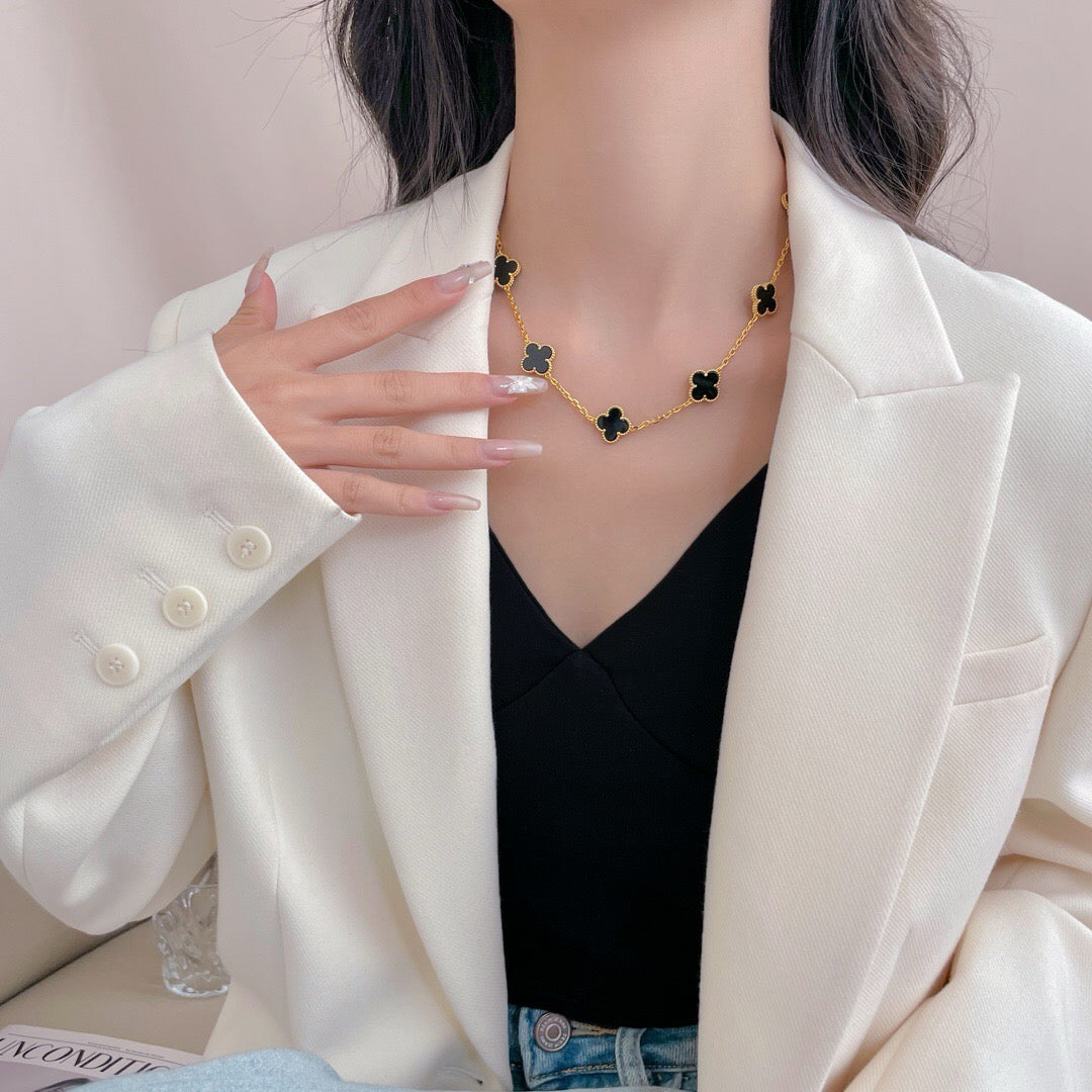 Mysitc CLOVER 10 MOTIFS ONYX NECKLACE