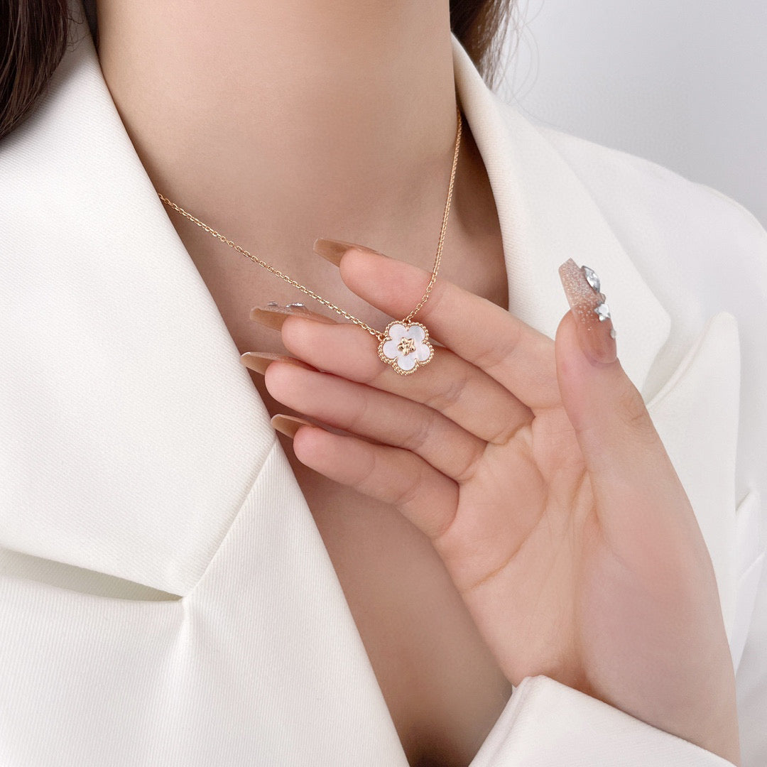 Mysitc LUCKY  WHITE MOP  PLUM BLOSSOM NECKLACE