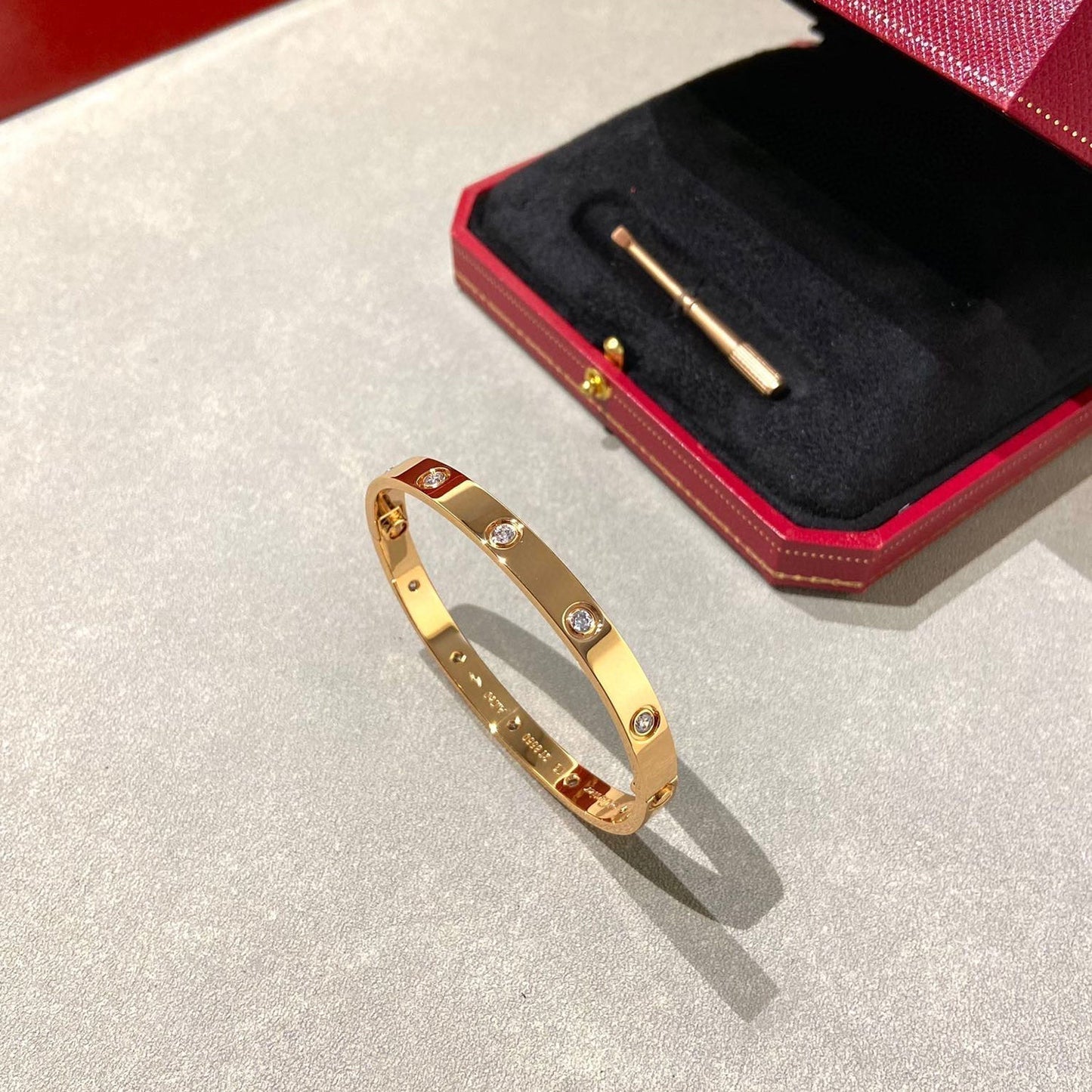 Mysitc LOVE BRACELET 6.1MM 10 DIAMONDS