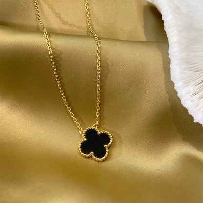 Mysitc CLOVER 15MM BLACK ONYX SINGLE FLOWER NECKLACE
