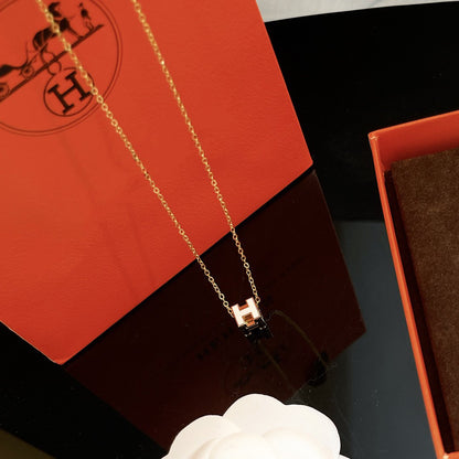 Mysitc H WHITE SQUARE GOLD NECKLACE
