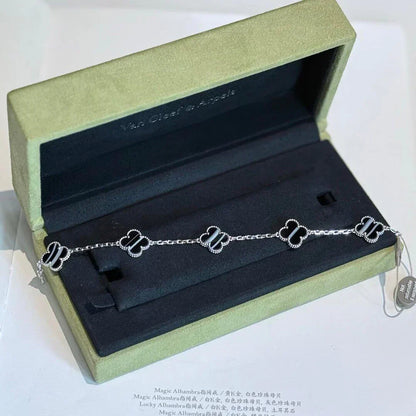 [Mysitc ]New  CLOVER 5 MOTIF PULSAR STONE BRACELET COLLECTION