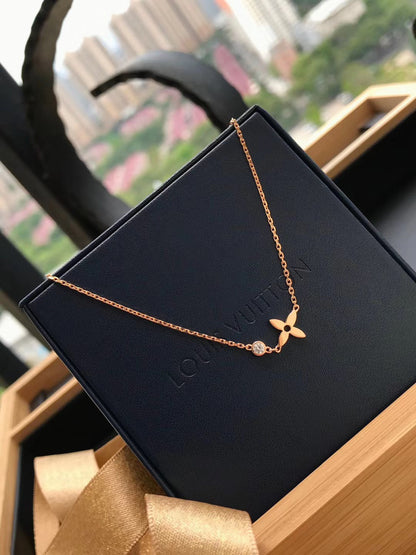 Mysitc BLOSSOM PENDANT PINK GOLD AND DIAMOND