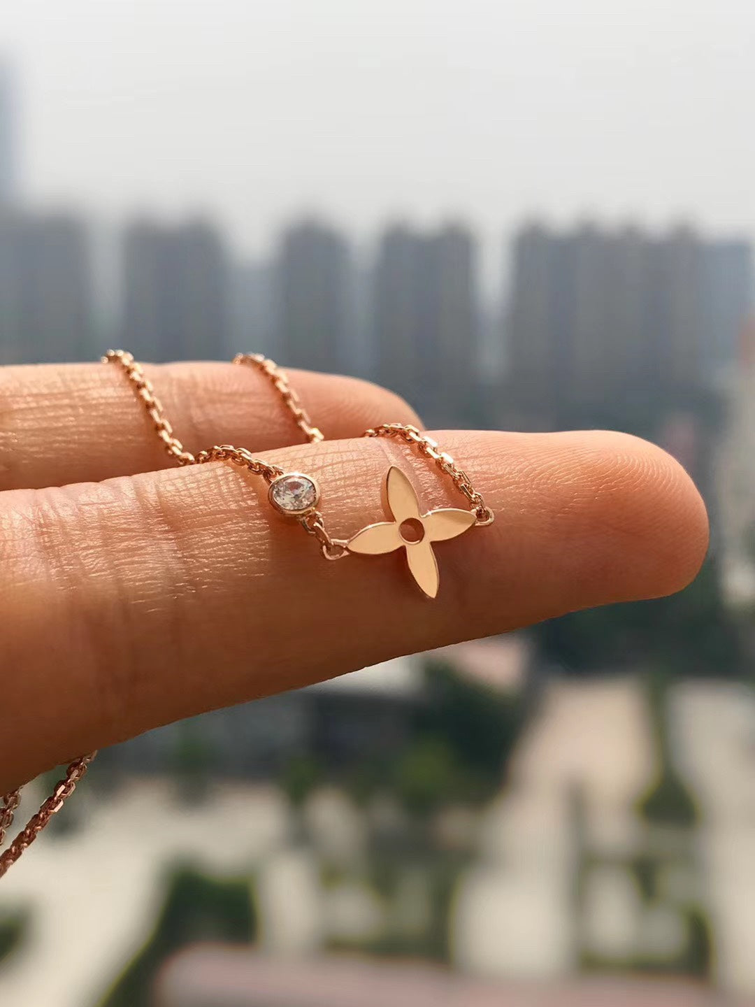 Mysitc BLOSSOM PENDANT PINK GOLD AND DIAMOND