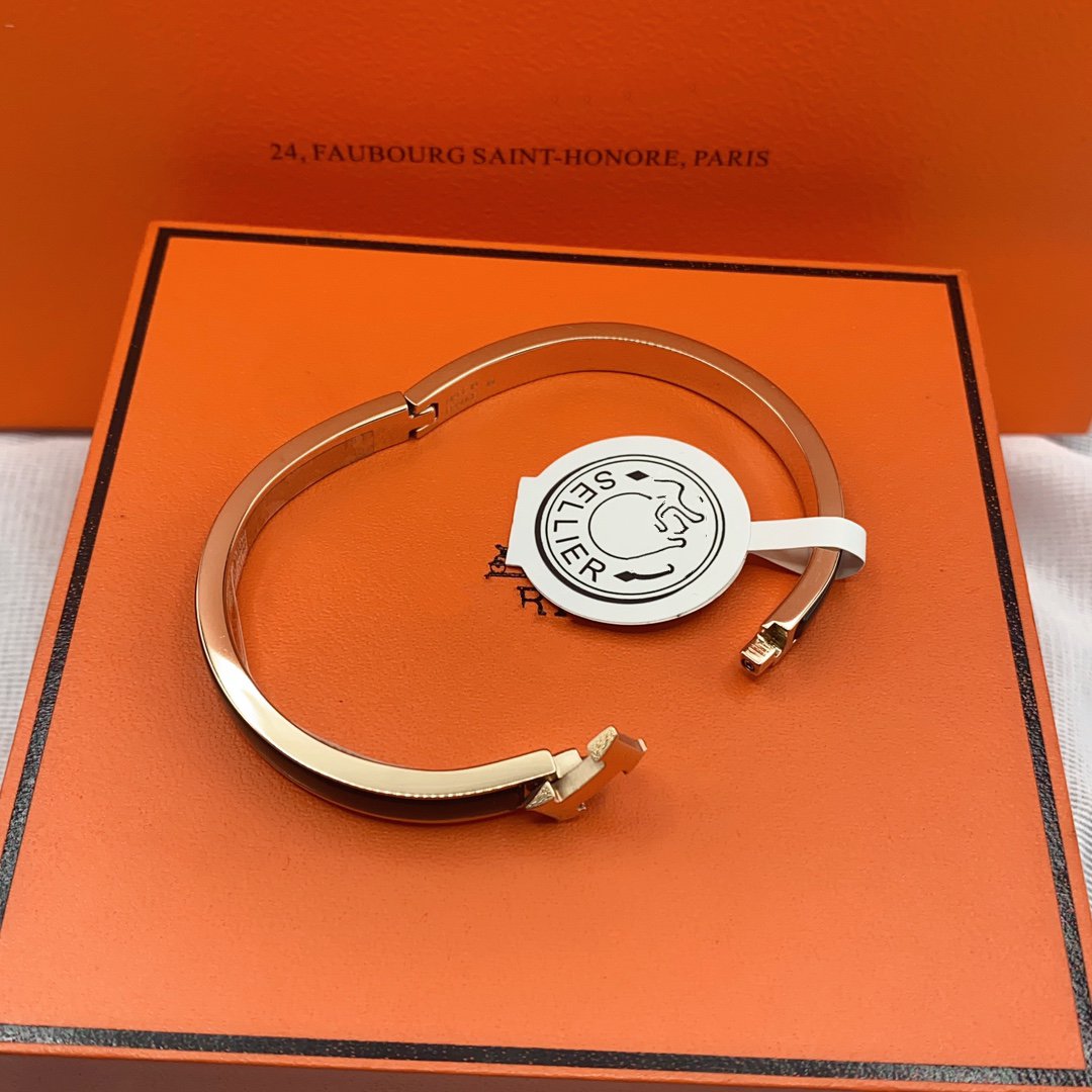 Mysitc CLASSIC HM CLIC BLACK 8MM ENAMEL BRACELET