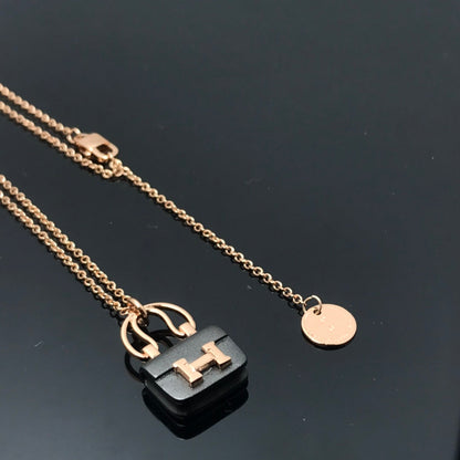 Mysitc WOMEN'S HM AMULETTES CONSTANCE PENDANT NECKLACE